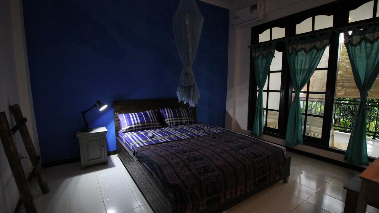 Hati Hati Hostel Джокякарта Екстериор снимка
