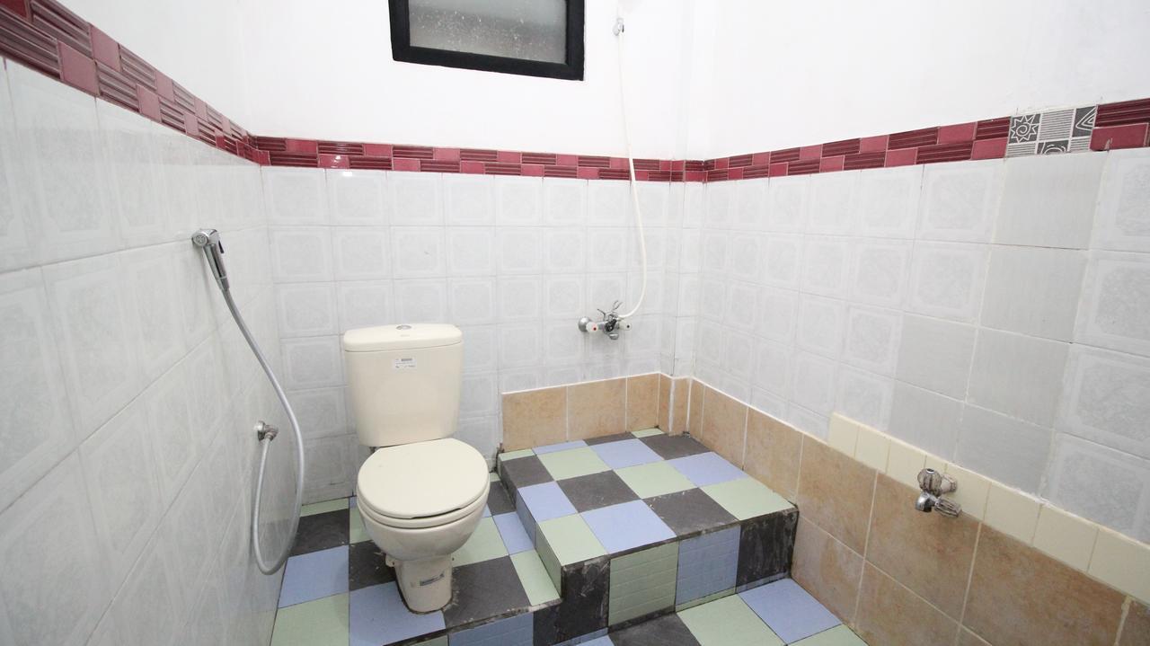 Hati Hati Hostel Джокякарта Екстериор снимка